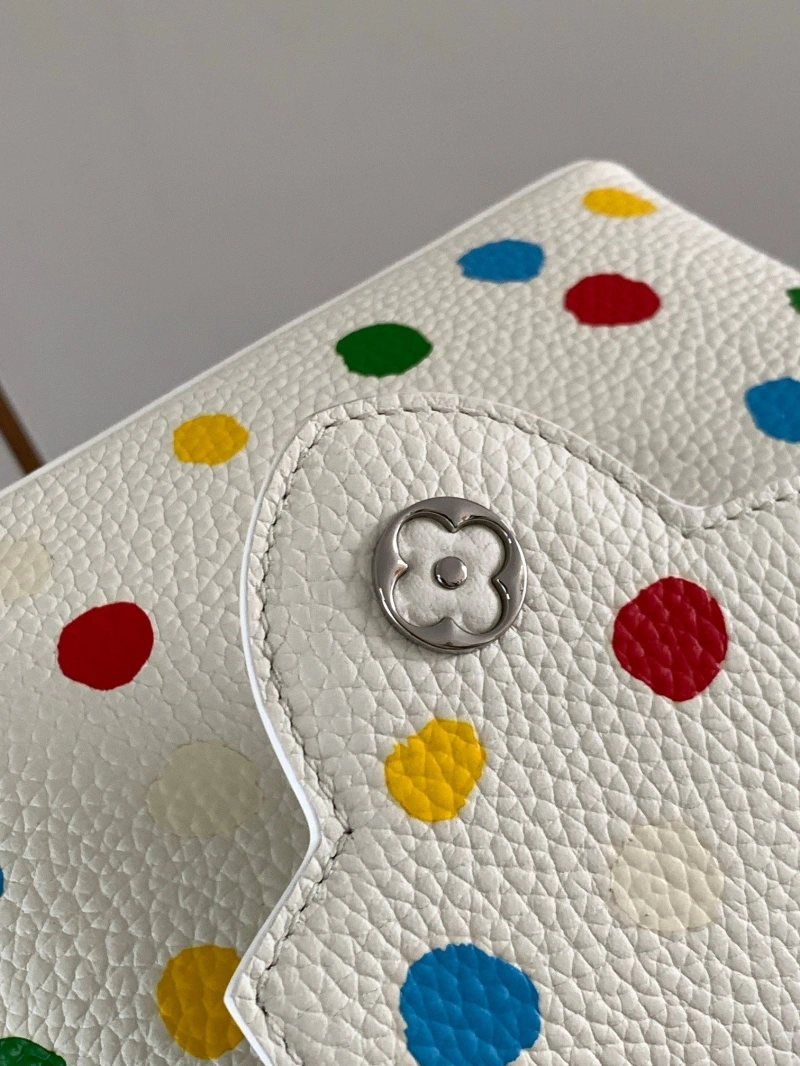 LV Capucines Bags 4365H-0096