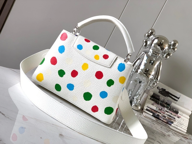 LV Capucines Bags 4365H-0097