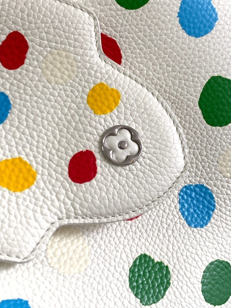 LV Capucines Bags 4365H-0097