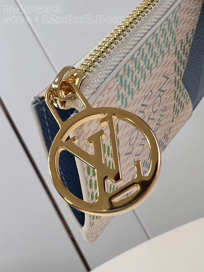 LV Wallets 4365H-0179