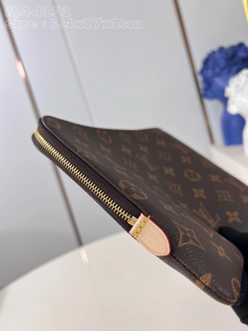 LV Clutch Bags 4365H-0186