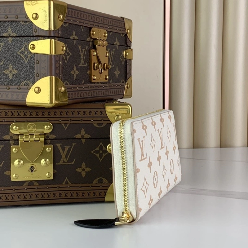 LV Wallets 4365H-0241