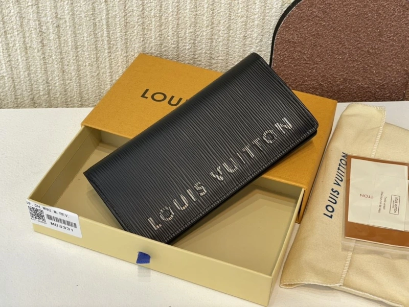 LV Wallets 4365H-0347