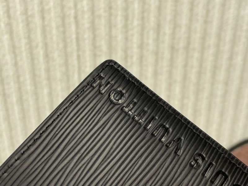 LV Wallets 4365H-0348