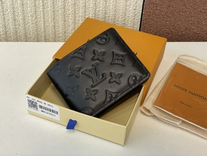 LV Wallets 4365H-0375