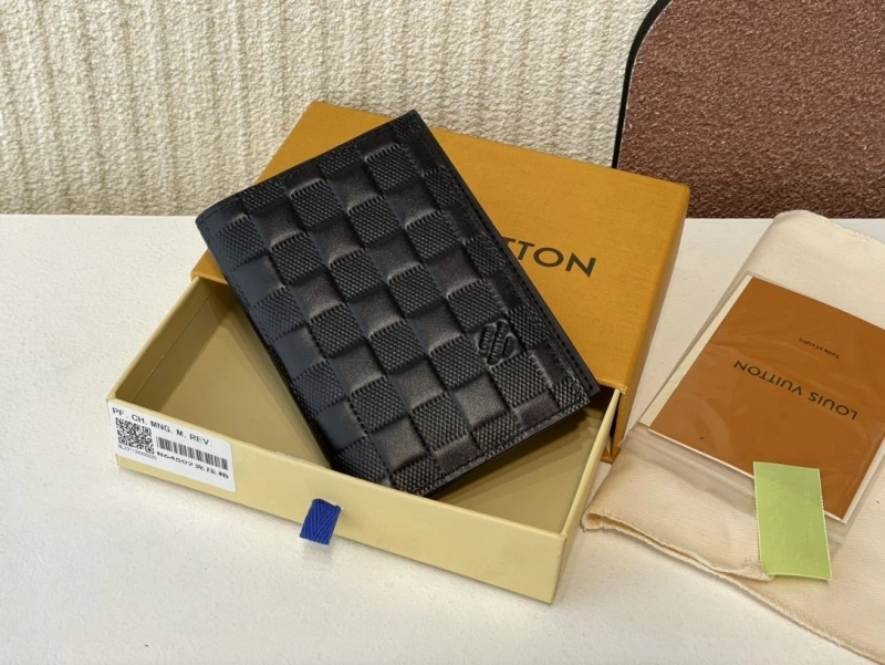 LV Wallets 4365H-0381