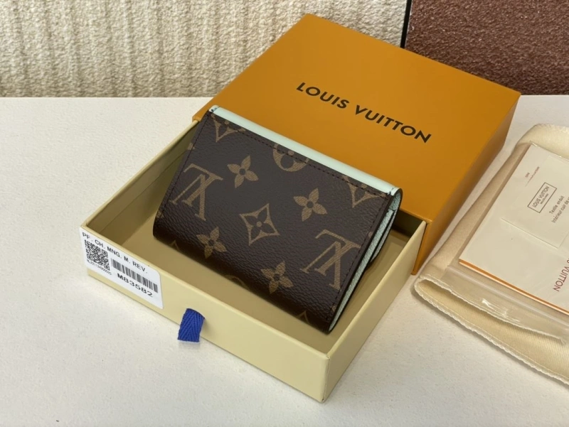 LV Wallets 4365H-0388