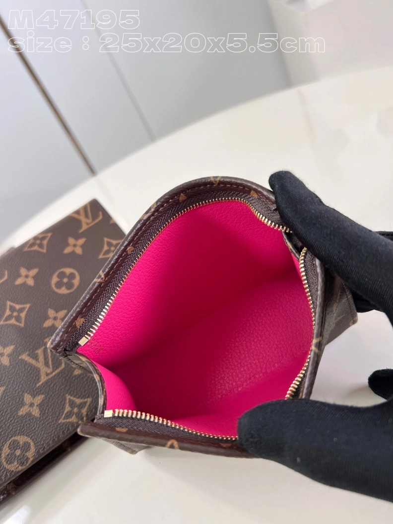LV Clutch Bags 4365H-0481