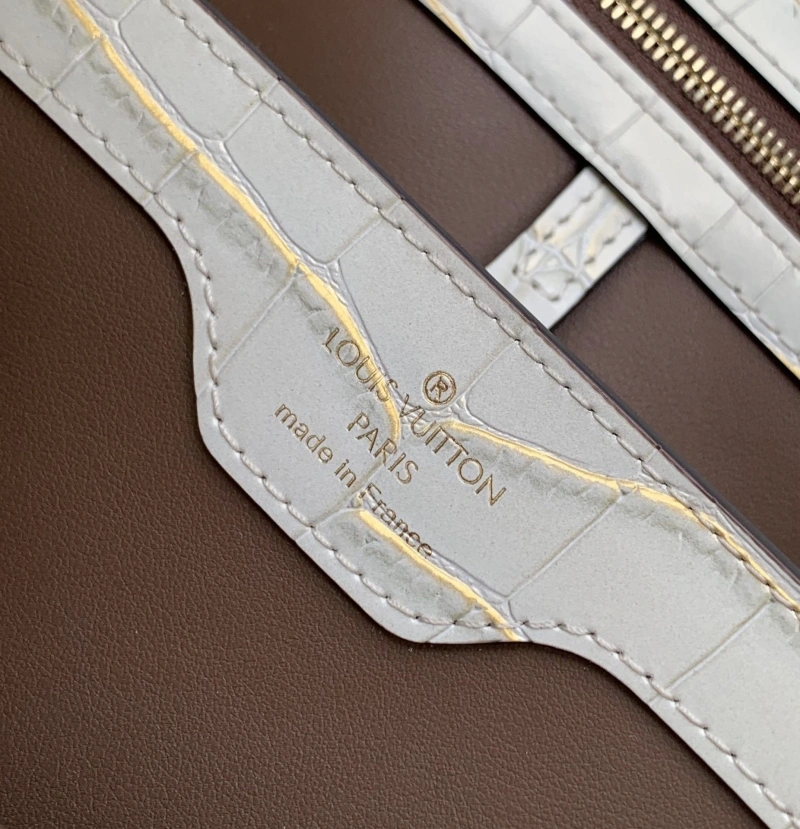 LV Capucines Bags 4365H-0538