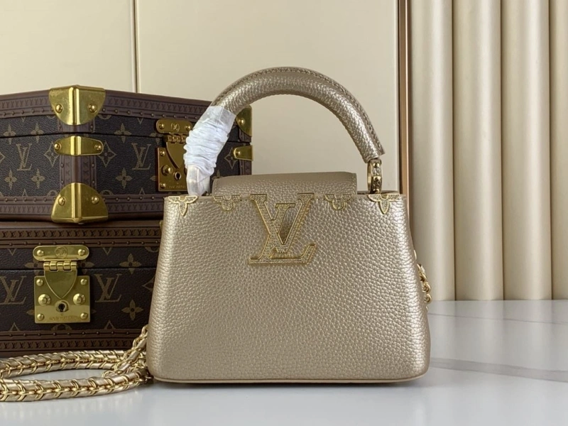 LV Capucines Bags 4365H-0670
