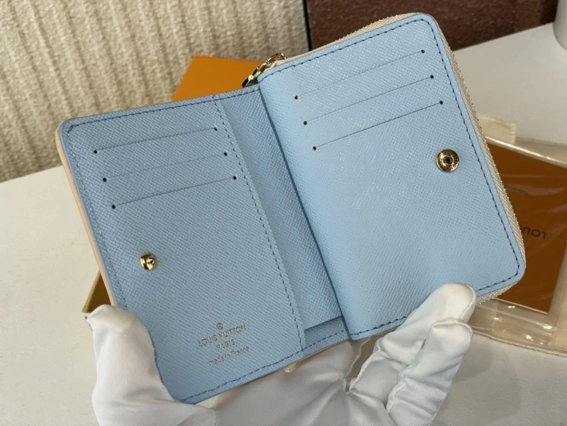 LV Wallets 4365I-0239