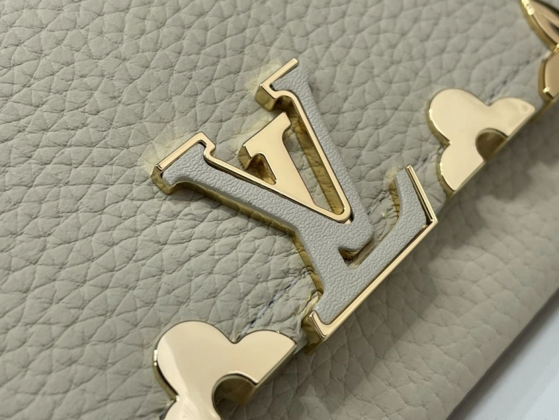 LV Wallets 4365I-0286