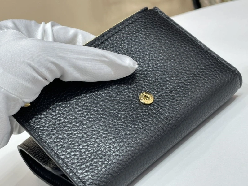 LV Wallets 4365I-0288