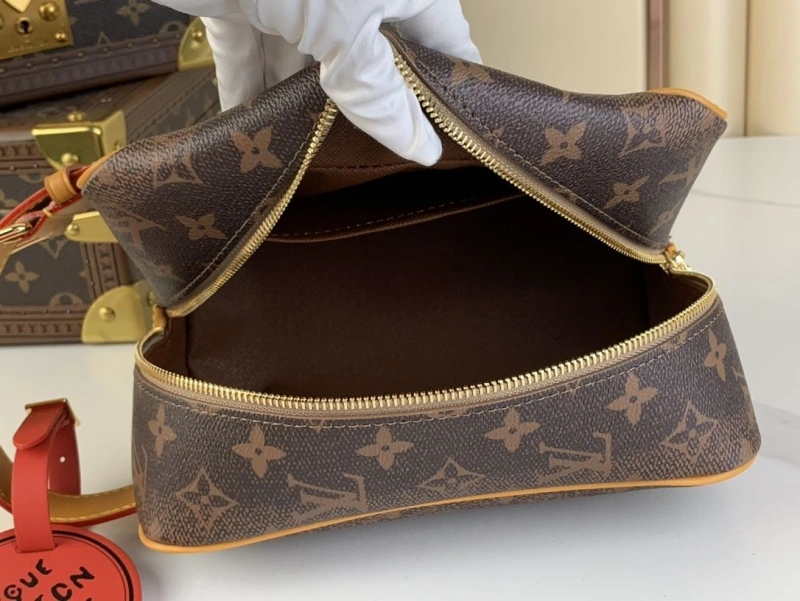 LV Cosmetic Bags 4365I-0472