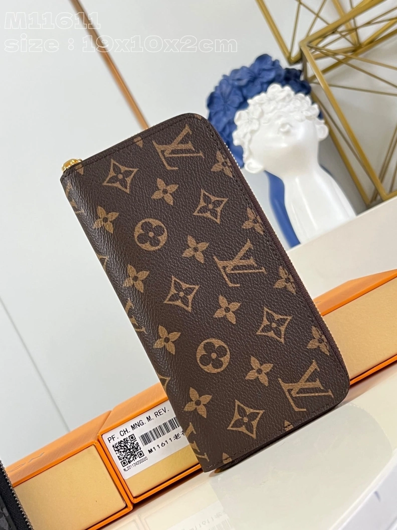 LV Wallets 4365I-0668