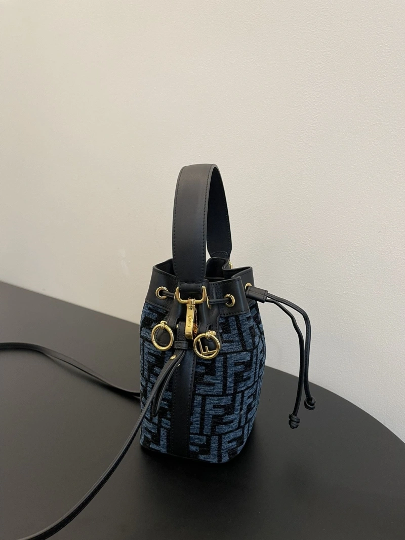 F**di bucket bags 4370-0094