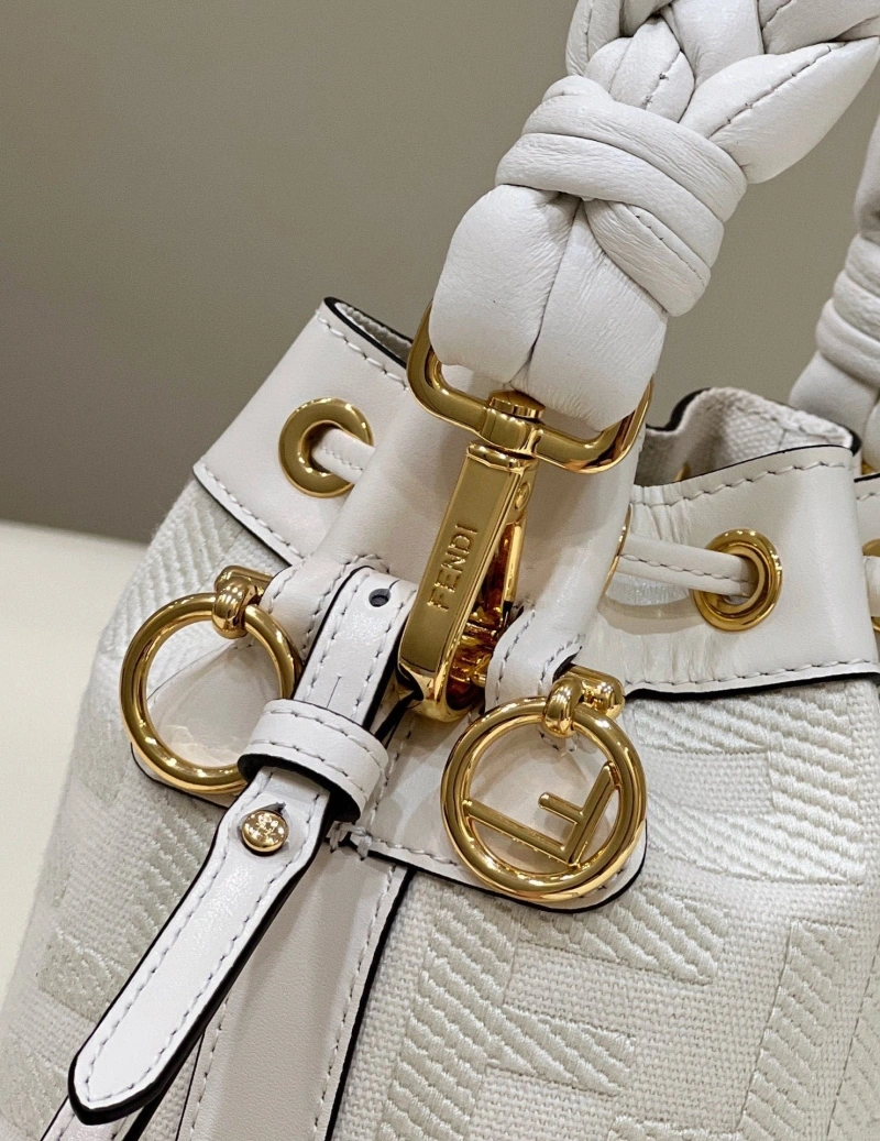 F**di bucket bags 4370-0312