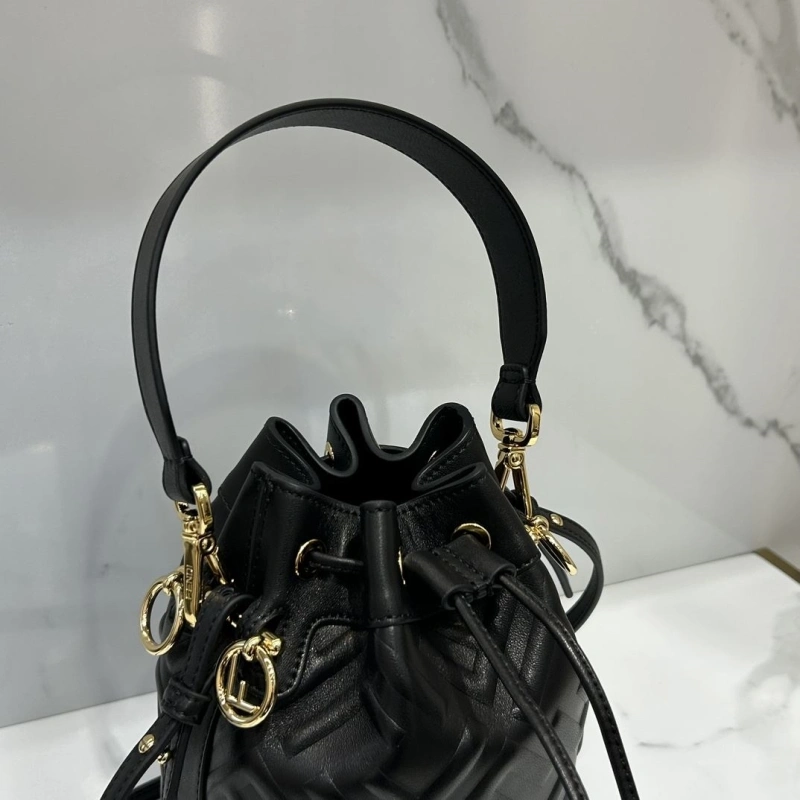 F**di bucket bags 4370-0570