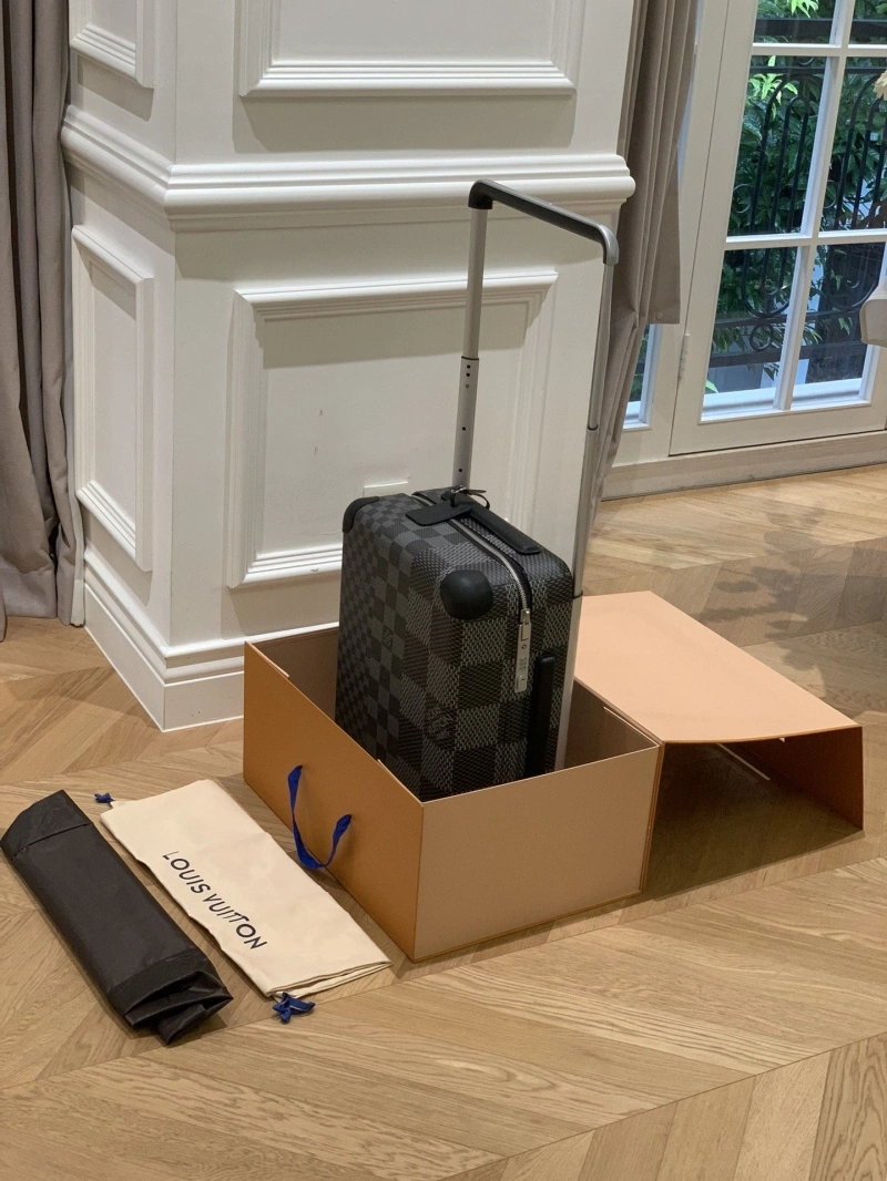 LV Suitcase 4461-0178